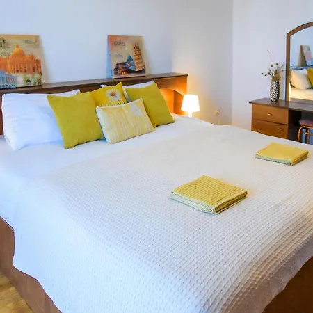 Lejlighed Four-bedroom In